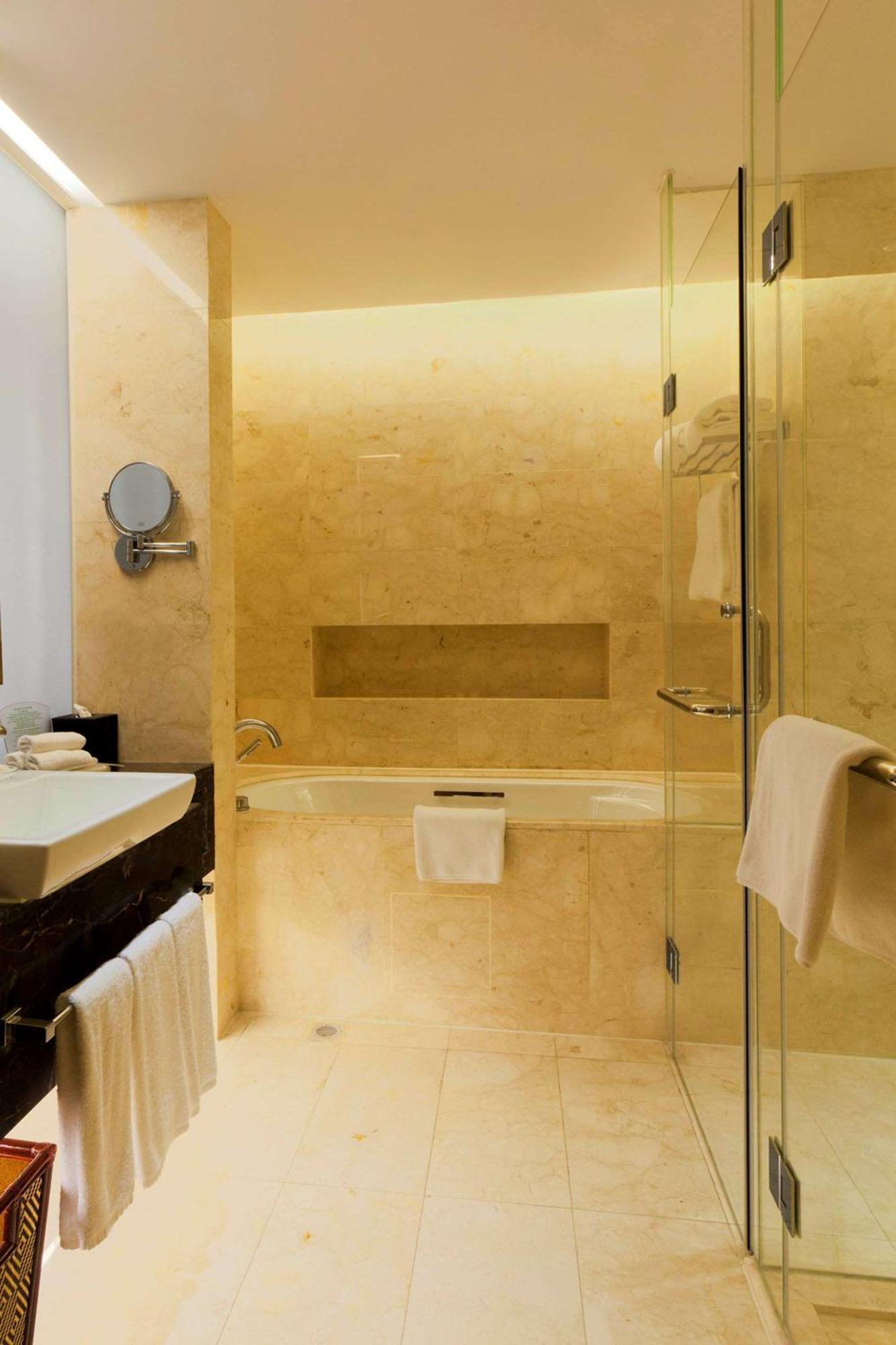 Radisson Hotel Tianjin Aqua City Exterior photo